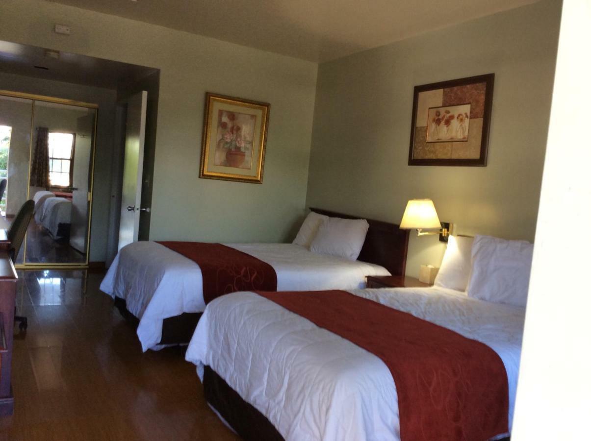 The Village Inn Colts Neck Extérieur photo